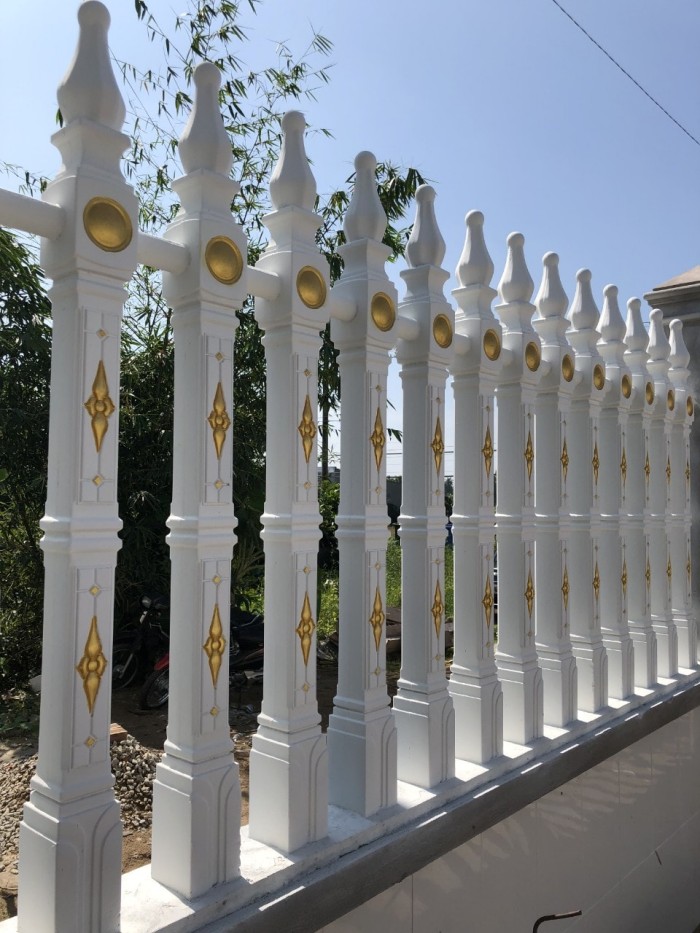 45 Mẫu hàng rào bê tông đẹp và an toàn cho các căn hộ (Mẫu mới 2022) mau hang rao be tong dep 10