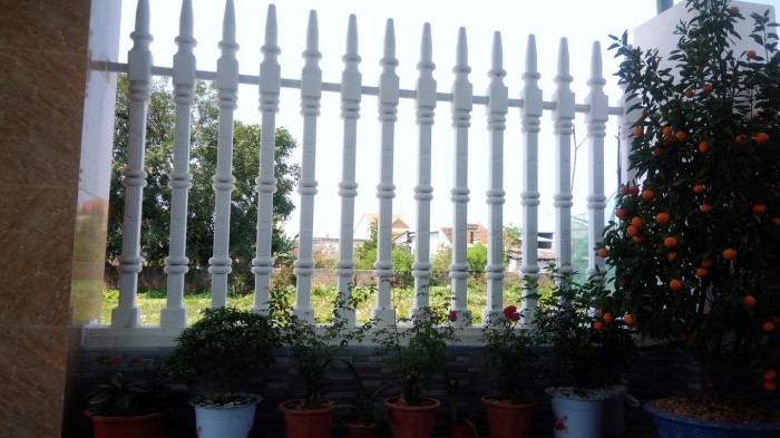 45 Mẫu hàng rào bê tông đẹp và an toàn cho các căn hộ (Mẫu mới 2023) mau hang rao be tong dep 9