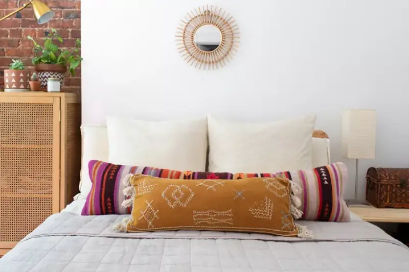Một phòng ngủ được trang trí theo phong cách bohemian